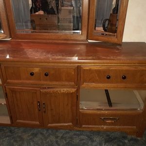 8 Drawer Dresser & Mirror